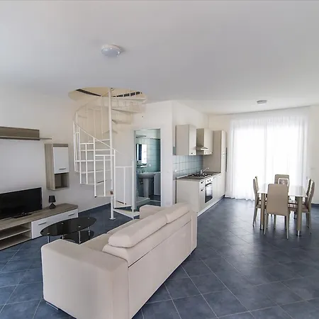 Holiday home Bella Vita, Piscina&mare *