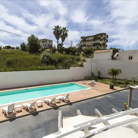 Bella Vita, Piscina&mare *