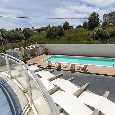 Bella Vita, Piscina&mare Αγκριτζέντο